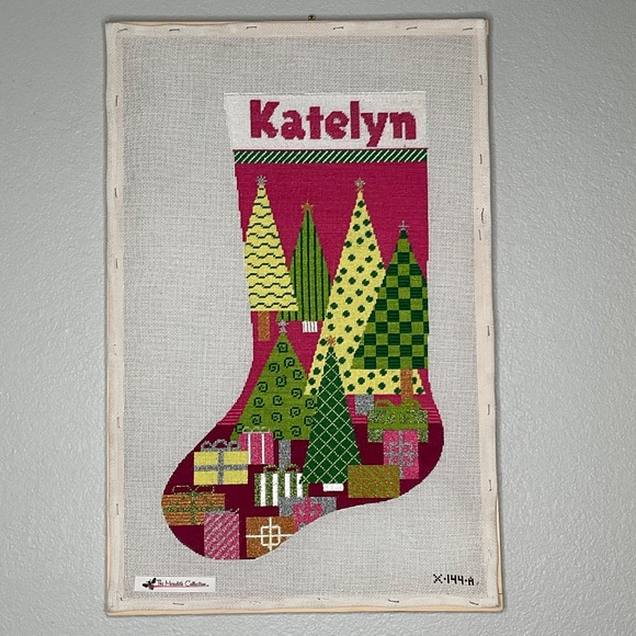 Needlepoint Oh Christmas Tree Pink  stocking On Canvas The Meredith collection - Picture 5 of 7